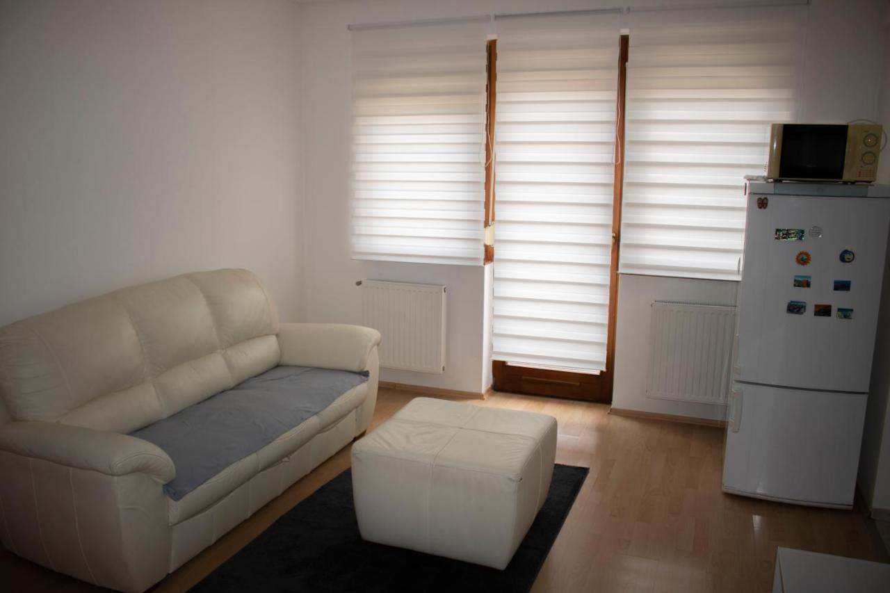 Csalogany Apartman Apartment Szekszard Exterior photo